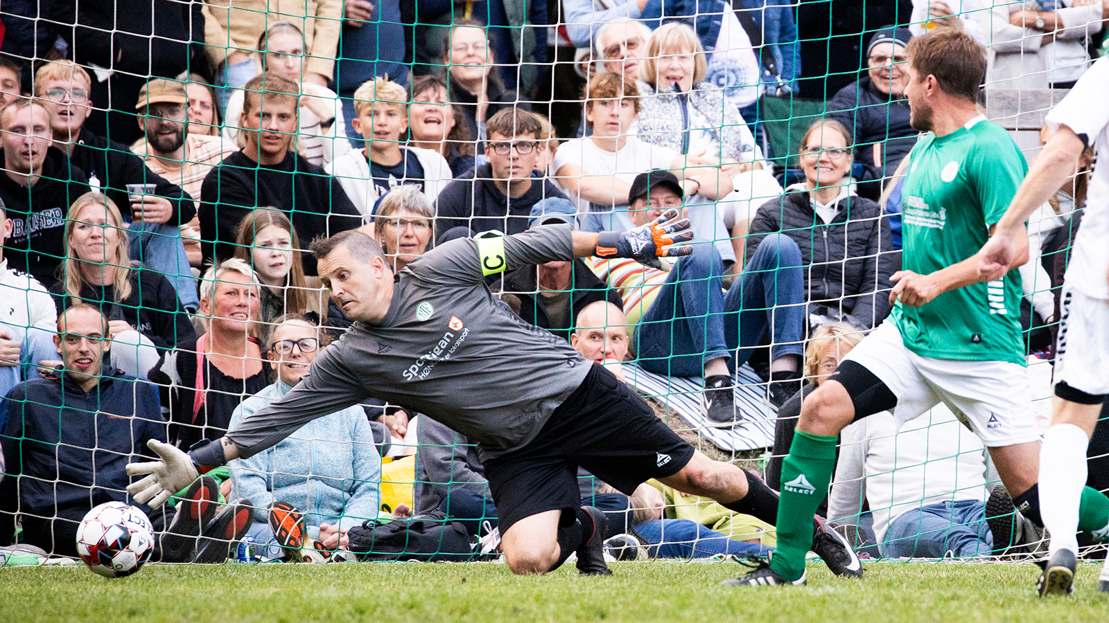 Landliggerkampen | Landliggerkamp i Rørvig | Fodboldkamp | Showkamp