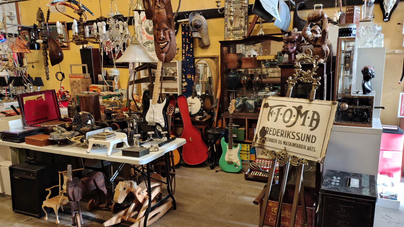 OLG-marked | Antik | Loppemarked | Odsherred | Sjælland | Danmark